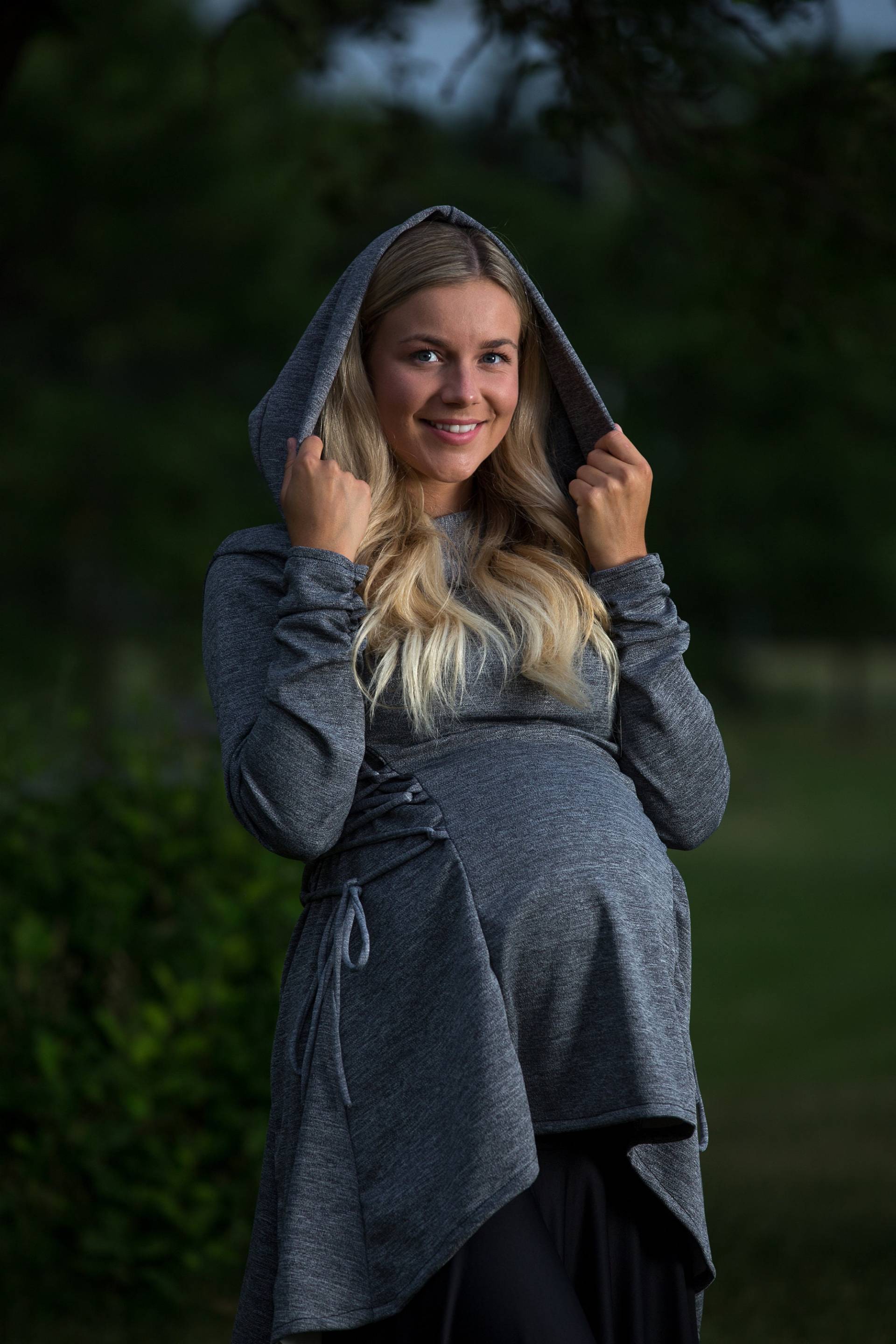Betender Tunika-Pullover Für Schwangere, Lebensgröße, Hochzeits-Chic Betender Tunika-Pullover Für Schwangere, Lebensgröße, Hochzeits-Chic von LaRoseetleDragon