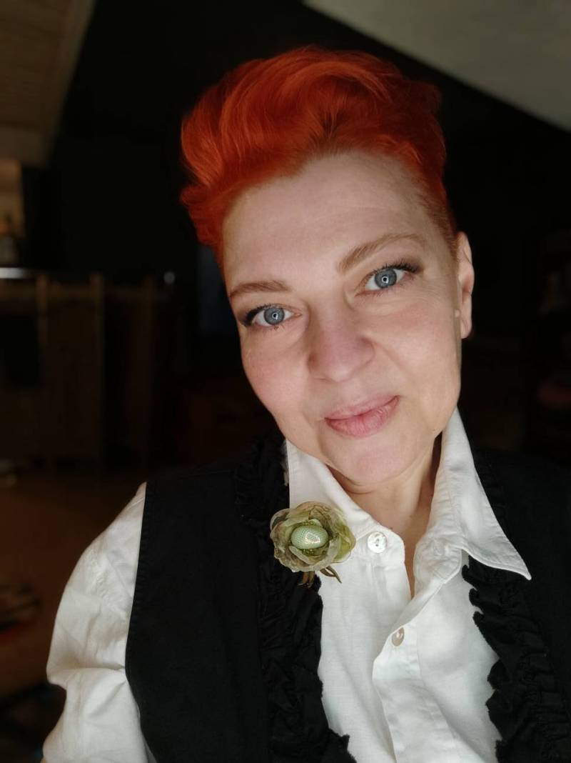 Handgemachte Hellgrüne Blumen Brosche Eleganter Damen Schmuck von LaSkut