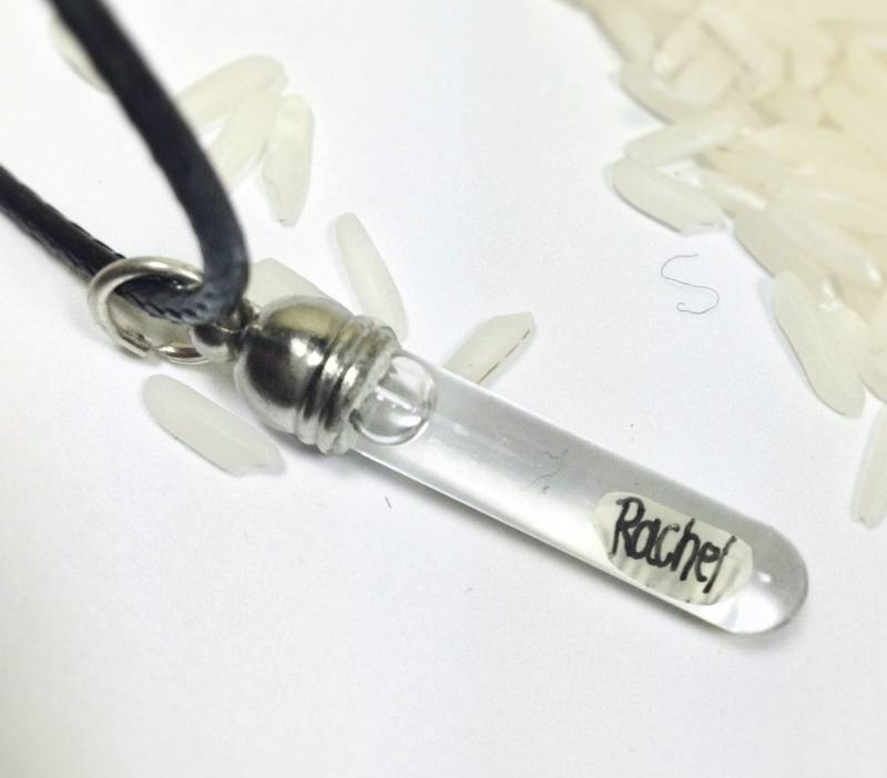 Dein Name Auf Einem Reiskorn , Name On Rice von LaSombrilla