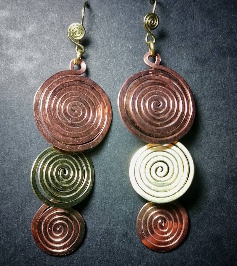 Lange Ohrringe Spiralen Kupfer Und Messing "Eternity Lange Ohrringe Spiralen Kupfer Und Messing "Eternity von LaSombrilla