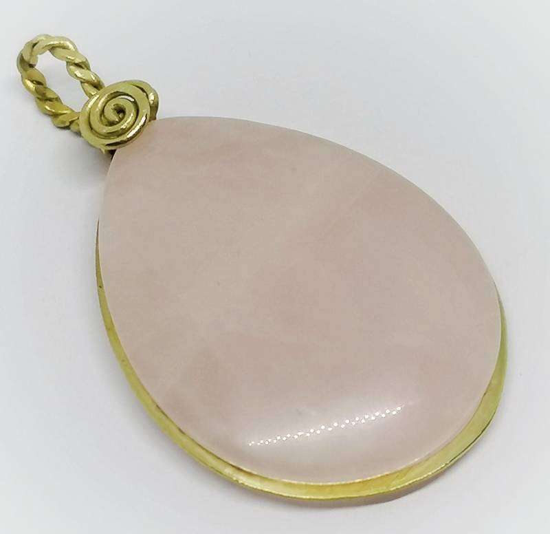 Rosenquarz Großer Anhänger Träne Messing von LaSombrilla