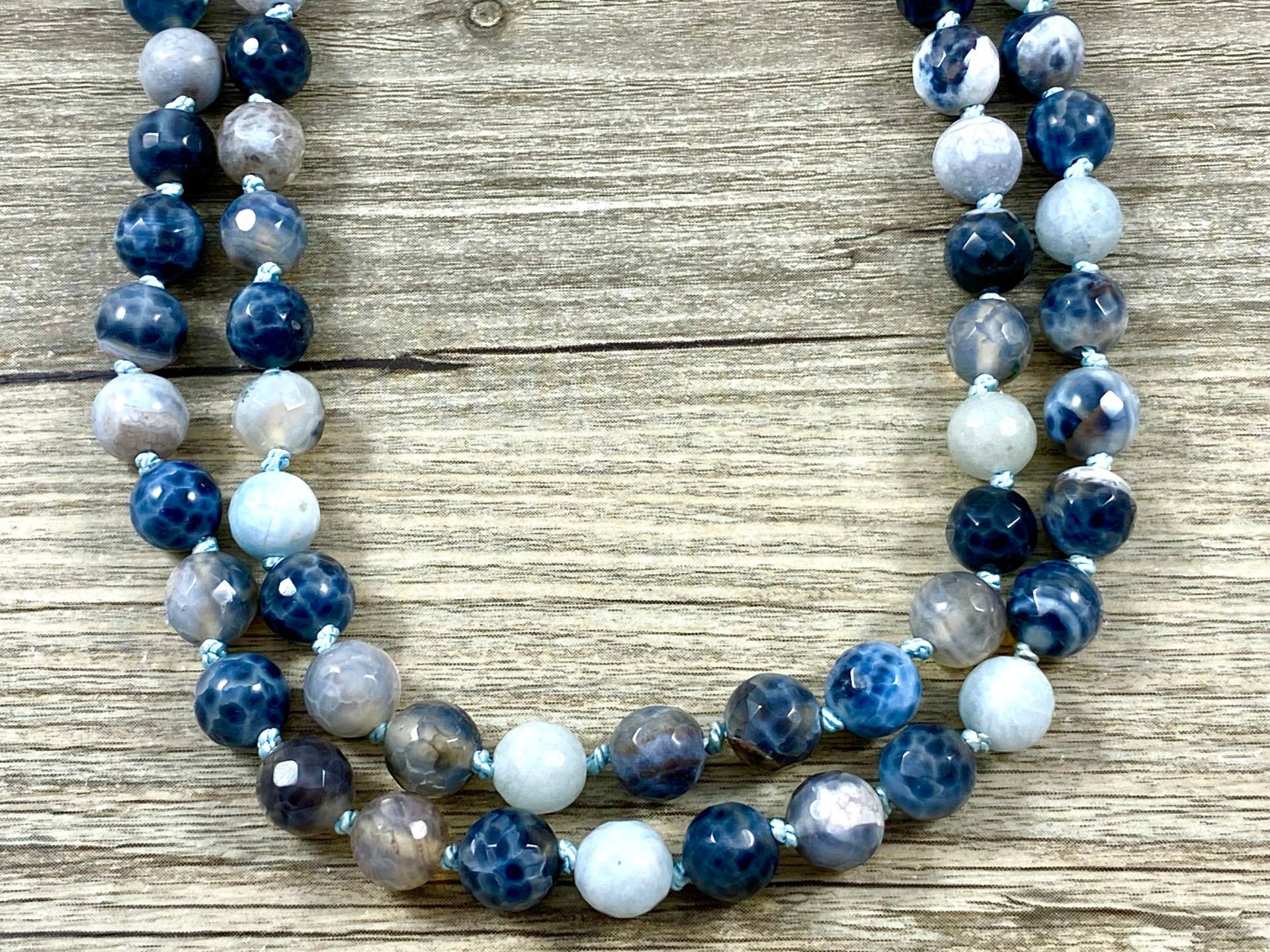 Blau Gebrannter Achat Handgeknüpfte Lange Halskette/Facettierte Edelsteine Blau Gebrannter Achat Handgeknüpfte Lange Halskette/Facettierte Edelsteine von LaVieEnRoseJewelry