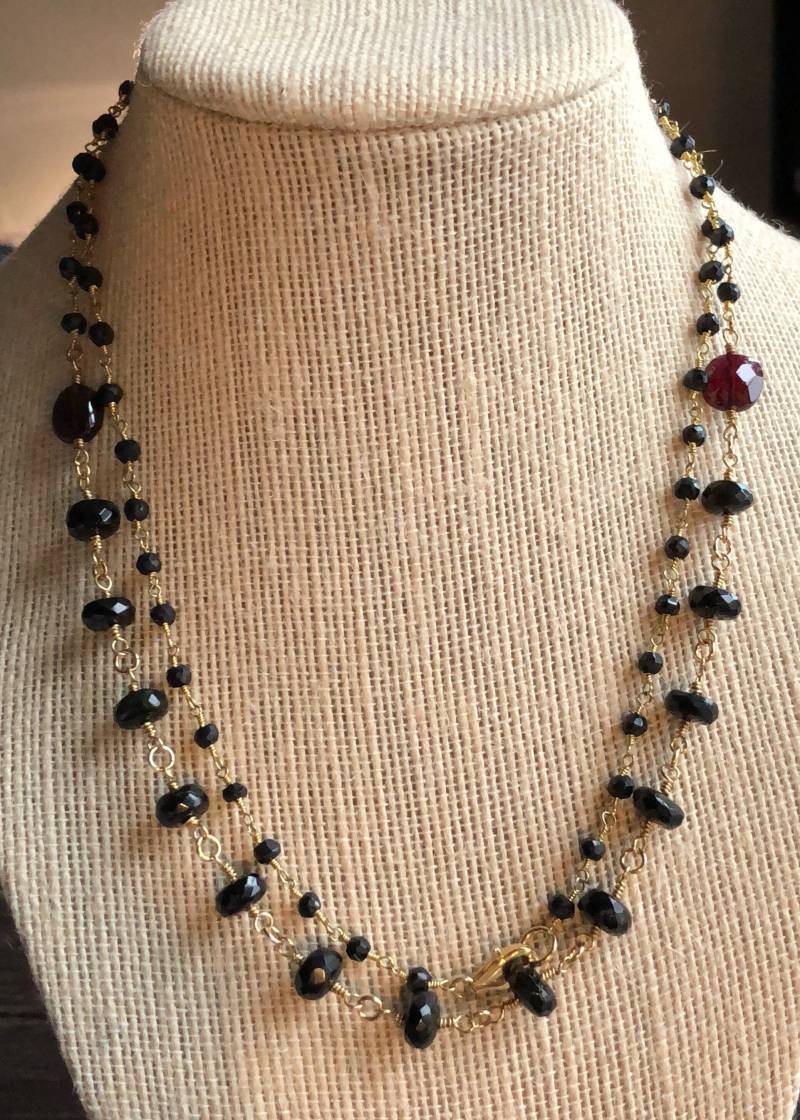 Draht Gewickelt Schwarz Onyx Und Granat Akzent Lange Halskette/Echte Edelstein Schmuck von LaVieEnRoseJewelry