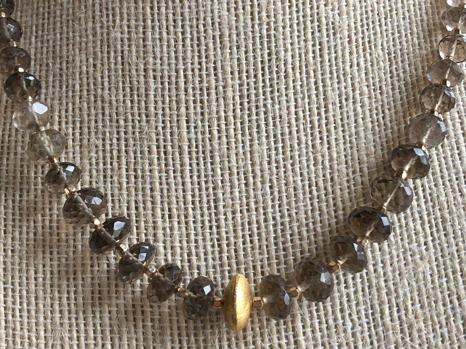 Hellblau Rauchquarz-Rondellen-Halskette Mit Matt Gold Vermeil Untertasse/Genuine Edelstein-Schmuck Hellblau Rauchquarz-Rondellen-Halskette Mit Matt Gold Vermeil Untertasse/Genuine Edelstein-Schmuck von LaVieEnRoseJewelry
