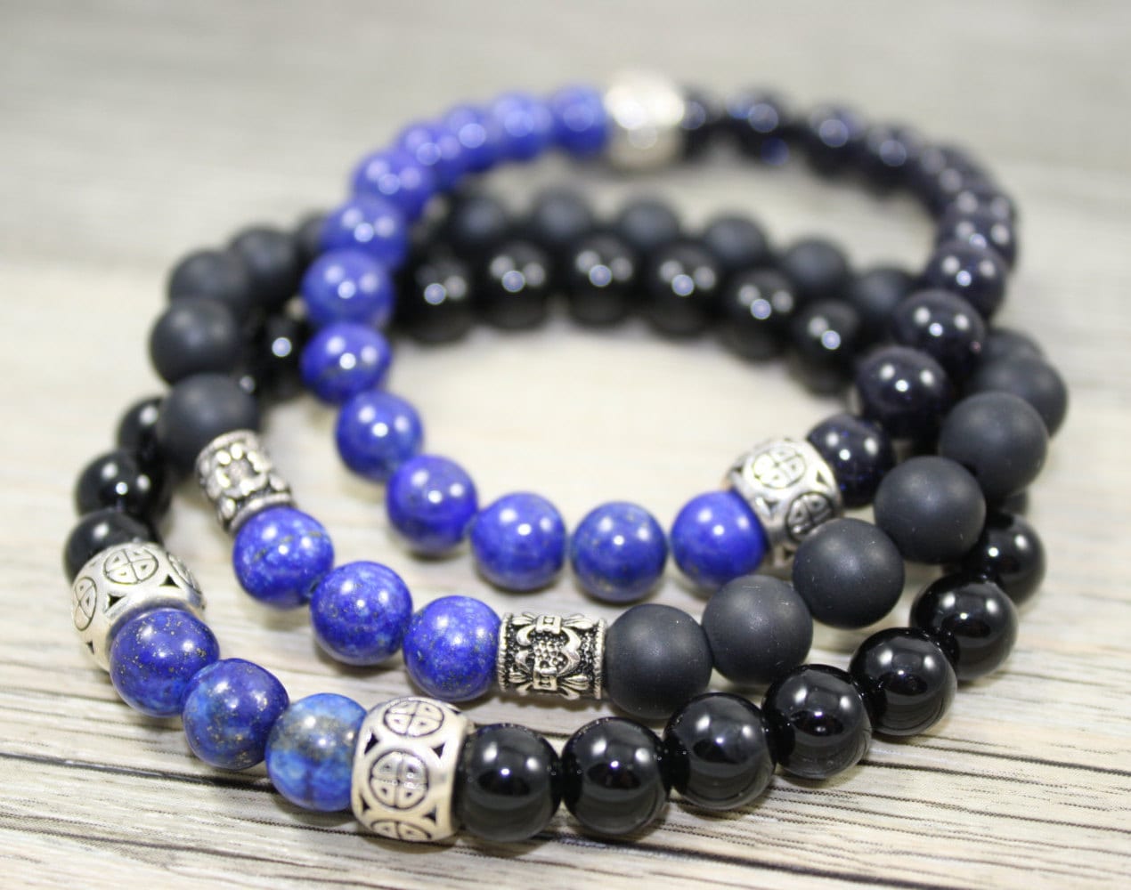 Herren Perlen Stretch Armbänder Mit Sterling Silber Akzent/Qualitäts Edelsteine Lapis, Schwarzer Onyx, Blauer Sandstein Herren Perlen Stretch Armbänder Mit Sterling Silber Akzent/Qualitäts Edelsteine Lapis, Schwarzer Onyx, Blauer Sandstein von LaVieEnRoseJewelry