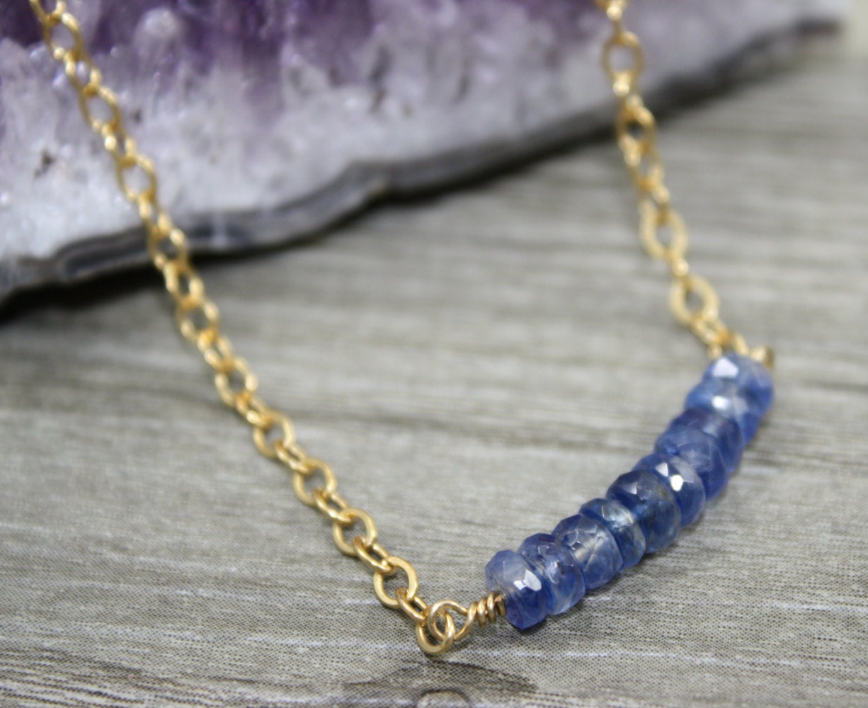 Kyanit Rondelle Armband Mit Gold Gefüllt Kette Kyanit Rondelle Armband Mit Gold Gefüllt Kette von LaVieEnRoseJewelry