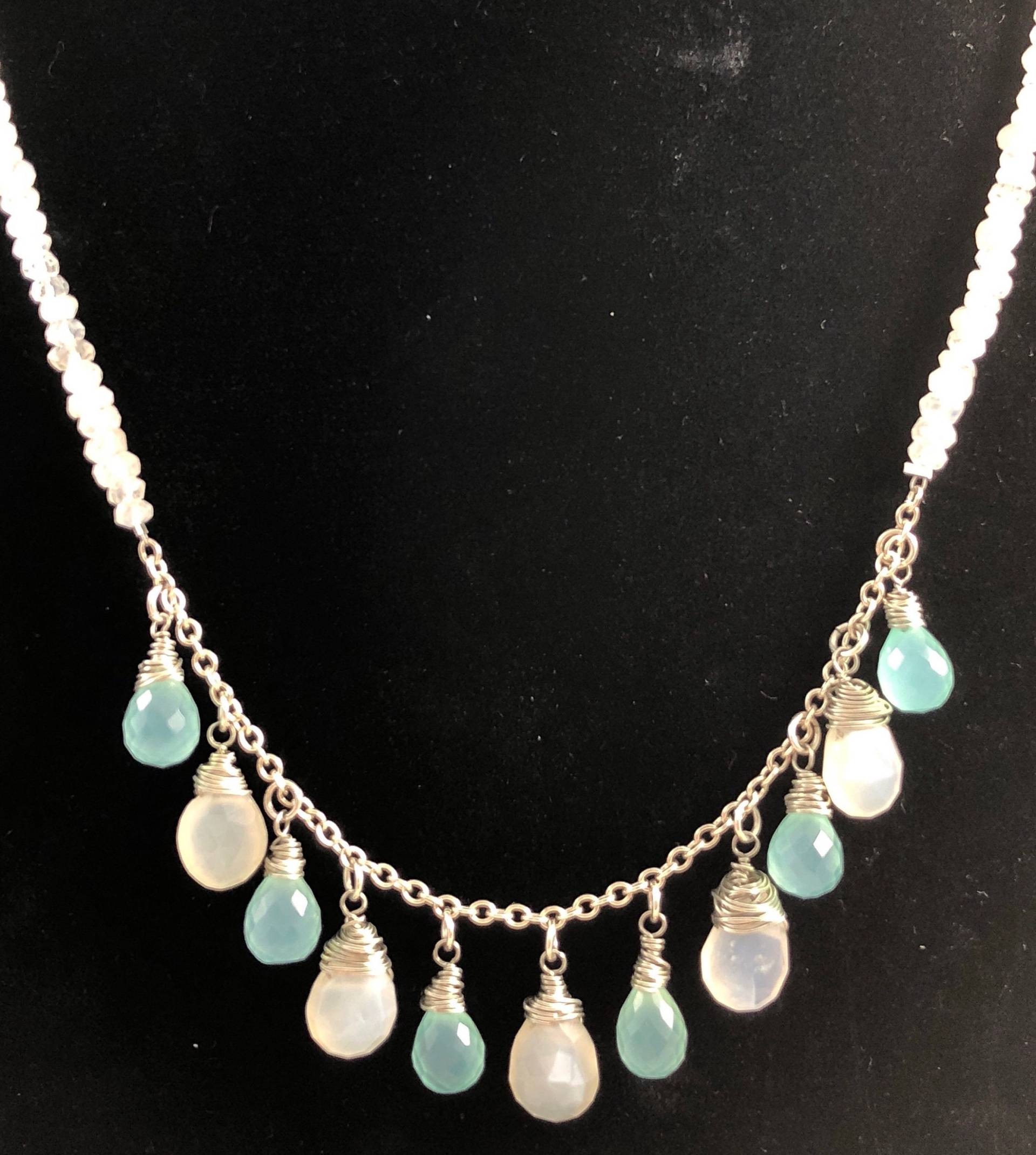 Mondsteinhalskette Mit Draht Umwickelt Chalcedon Und Mondstein Teardrop Baumelt/Genuine Edelstein-Schmuck Mondsteinhalskette Mit Draht Umwickelt Chalcedon Und Mondstein Teardrop Baumelt/Genuine Edelstein-Schmuck von LaVieEnRoseJewelry