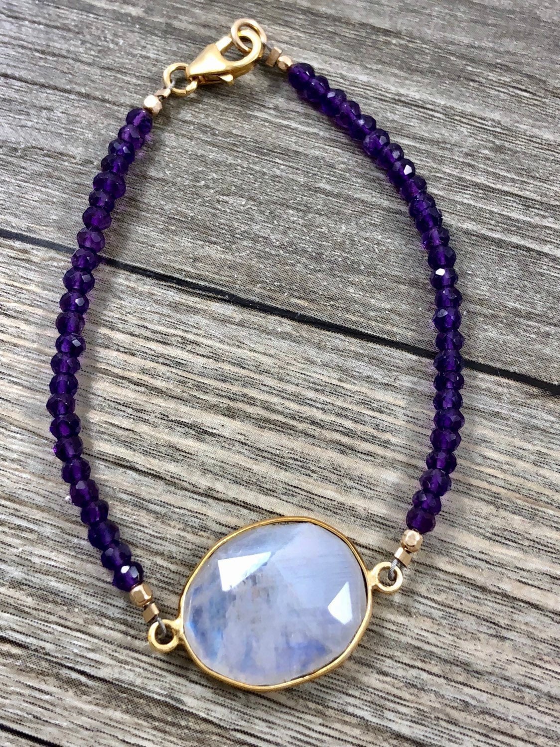 Valora Armband/Lila Amethyst Mit Mondstein-stecker - Echte Edelstein Schmuck Valora Armband/Lila Amethyst Mit Mondstein-stecker - Echte Edelstein Schmuck von LaVieEnRoseJewelry