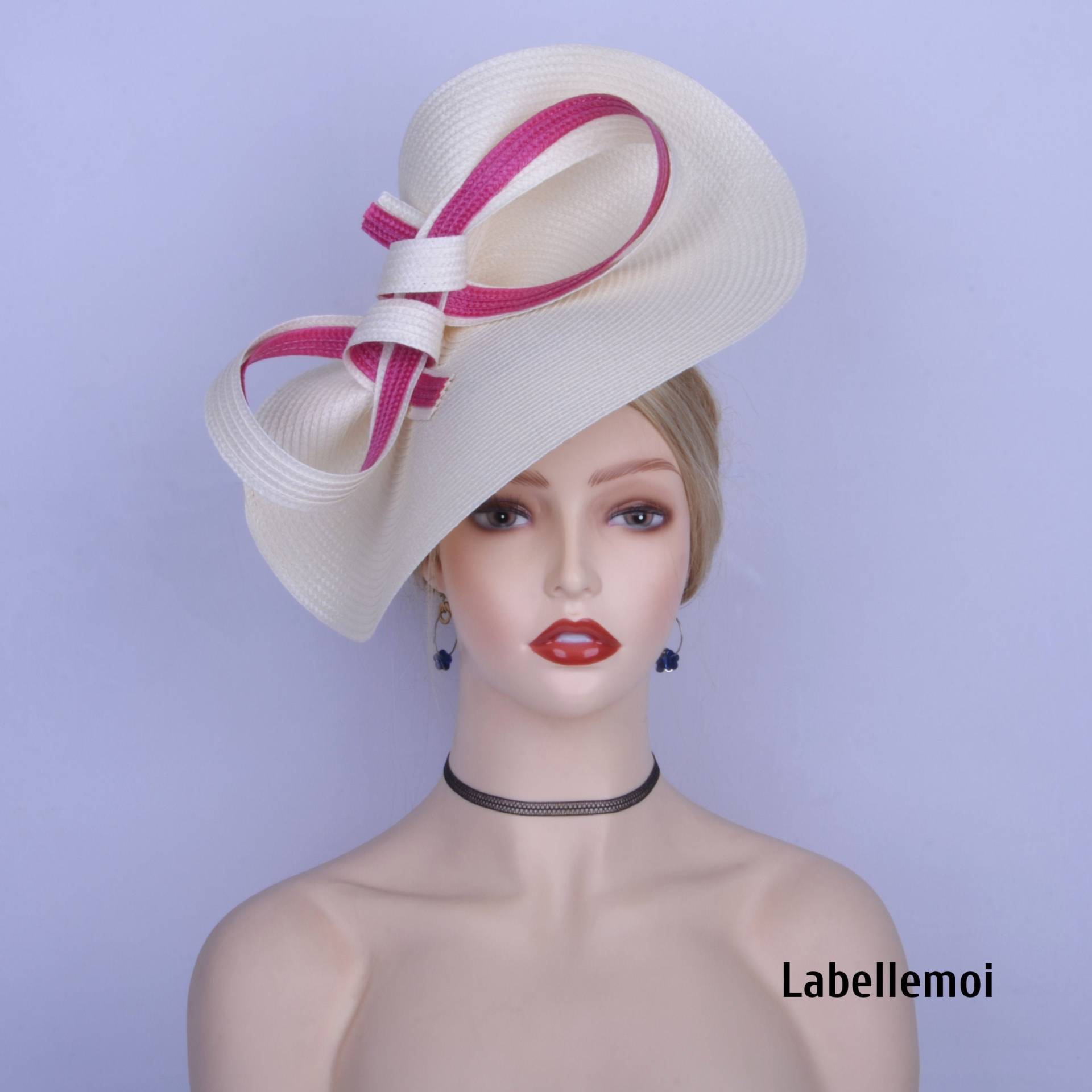 Exklusiver Fascinator in Elfenbein/Fuchsia Rosa Große Untertasse Kirchenhut Ascot Hochzeitshut Teeparty Mutter Der Braut Exklusiver Fascinator in Elfenbein/Fuchsia Rosa Große Untertasse Kirchenhut Ascot Hochzeitshut Teeparty Mutter Der Braut von LabellemoiDesign