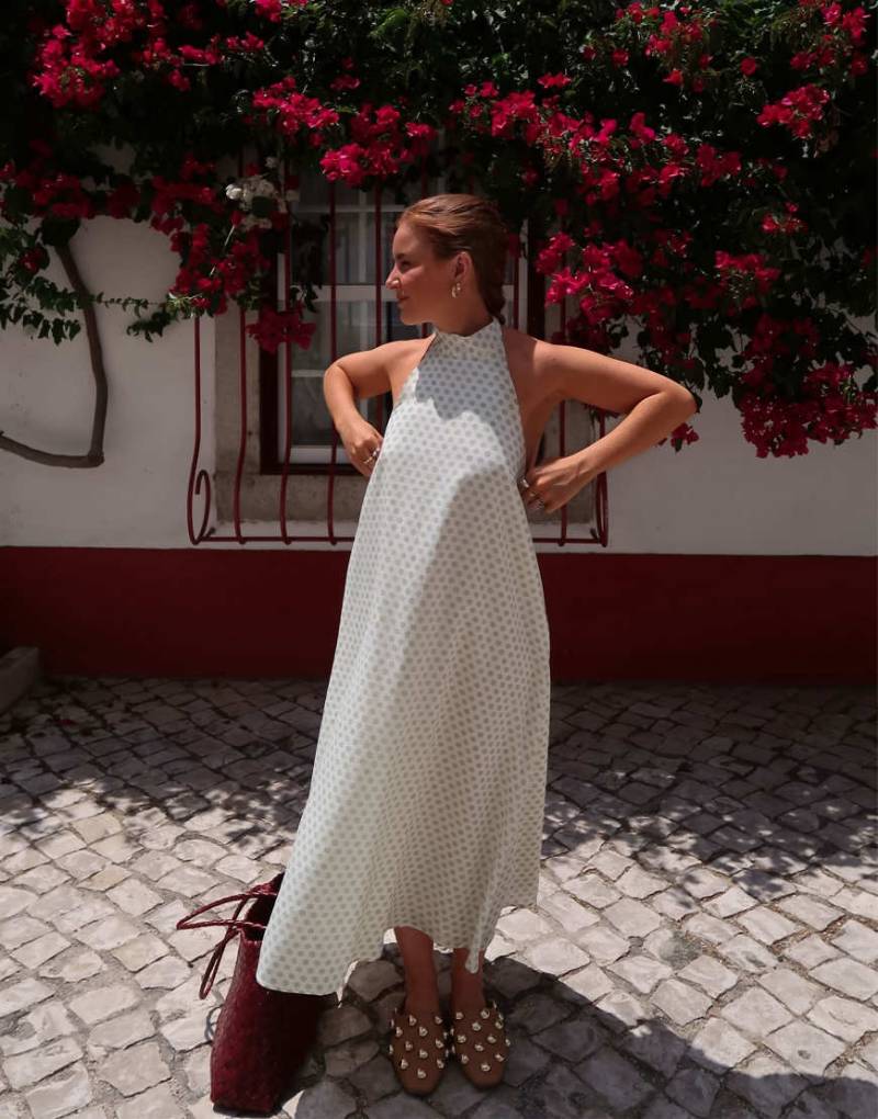 Labelrail x Rebecca Olivia - Chiffon-Maxikleid in Grün mit Punktemuster von Labelrail