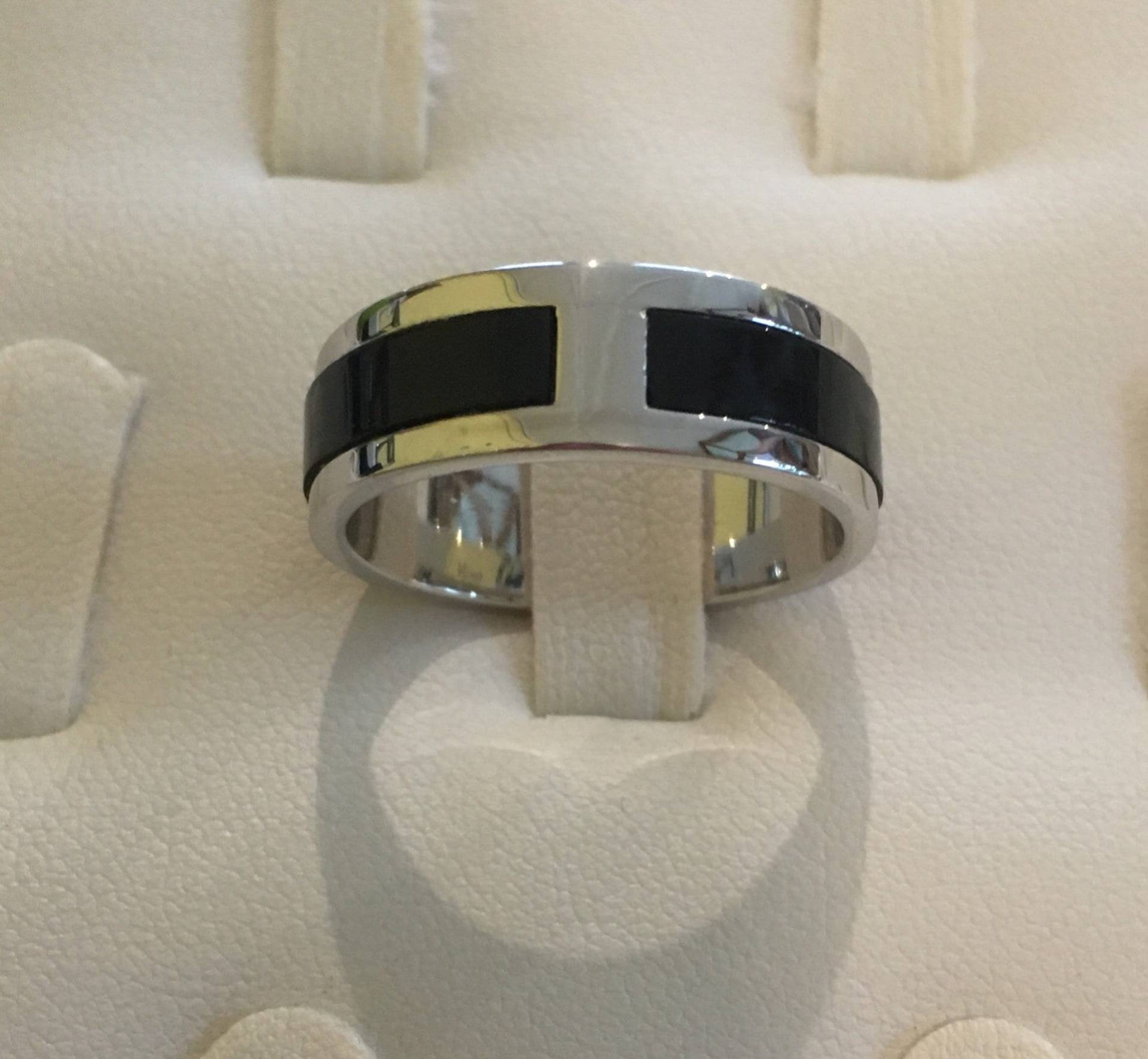 Ring in Silber Und Kohlefaser Ring in Silber Und Kohlefaser von Labottegaorafa