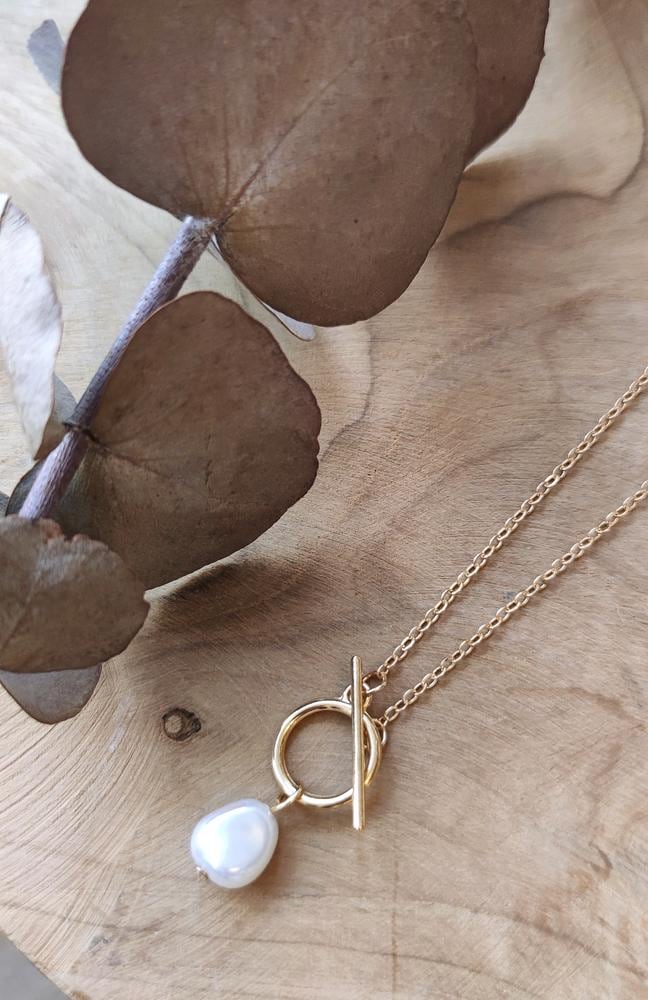 Kurze Halskette Runa Mit Perle von LabudeBrautmode