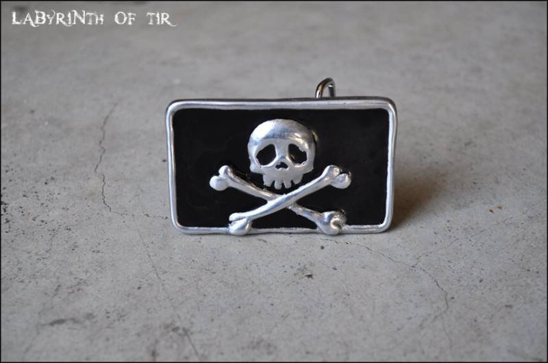 Totenkopf Und Crossbones Schnalle Ledergürtel, Jollyroger, Goth, Metall, Pirat Totenkopf Und Crossbones Schnalle Ledergürtel, Jollyroger, Goth, Metall, Pirat von LabyrinthofTir