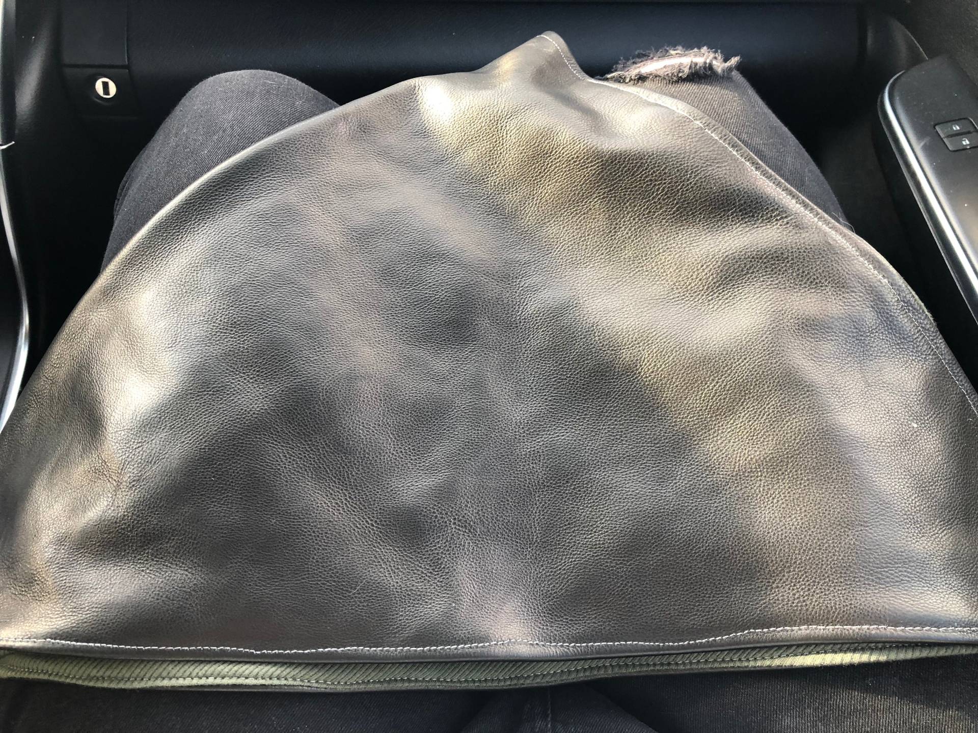 Benutzerdefinierte Übergroße Leder Bandana Benutzerdefinierte Übergroße Leder Bandana von LaceAndLeatherByME