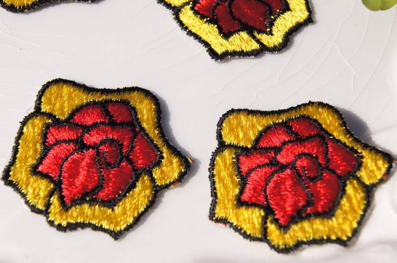 Vintage Eisen Auf Blume Applikation Patch, Gelb Rote Stickerei Applikation, Gestickte Patches #1259 von LaceApplique