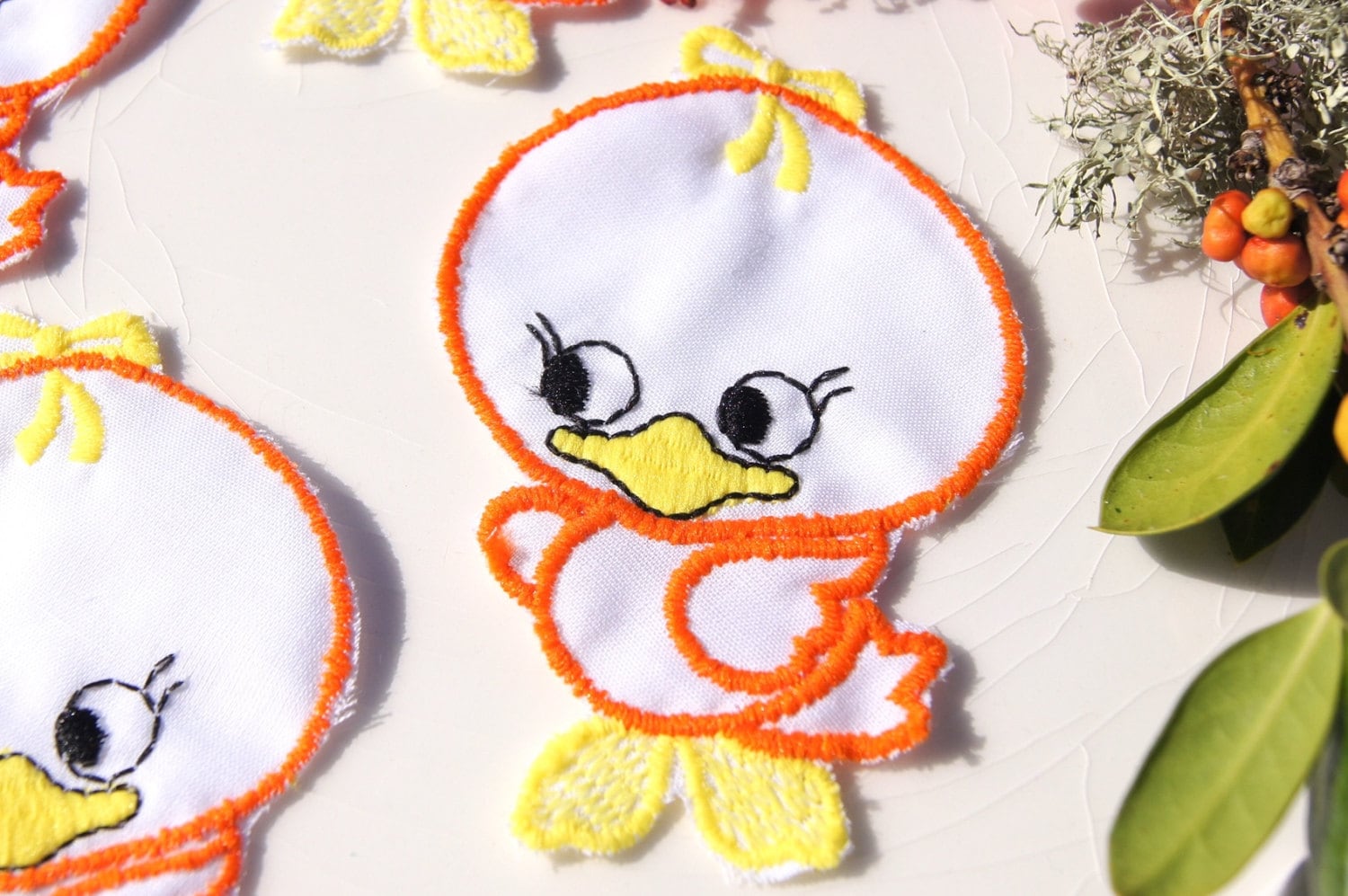 Vintage Ente Applikation, Gelb Weiß Orange Entchen Stickerei Bestickte Applikation Tiere #1273 Vintage Ente Applikation, Gelb Weiß Orange Entchen Stickerei Bestickte Applikation Tiere #1273 von LaceApplique