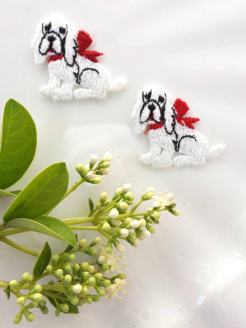 Weißer Welpe Red Ribbon Kragen Gestickt Applikation Patch Vintage Hund Aufnäher Stickerei Tier Für Kinder Liebe Haustiere Hunde #5219 von LaceApplique