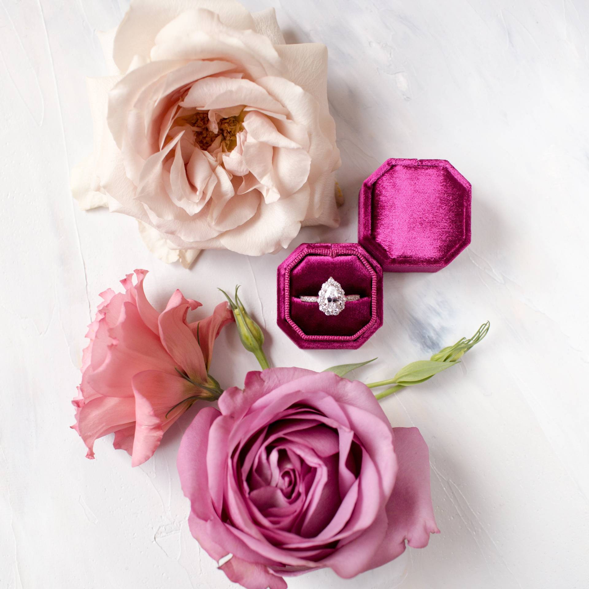 Dunkel Rosa Samt Ring Box, Vorschlag Verlobungsring Hochzeit Vintage Hochzeitsgeschenk Dunkel Rosa Samt Ring Box, Vorschlag Verlobungsring Hochzeit Vintage Hochzeitsgeschenk von LaceByrd