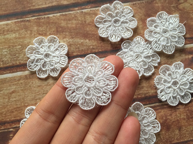 Diamter 3cm Alencon Spitze Applique Blume in Elfenbein 10 Stück-100 Stück Pro Satz Diamter 3cm Alencon Spitze Applique Blume in Elfenbein 10 Stück-100 Stück Pro Satz von LaceDecoration