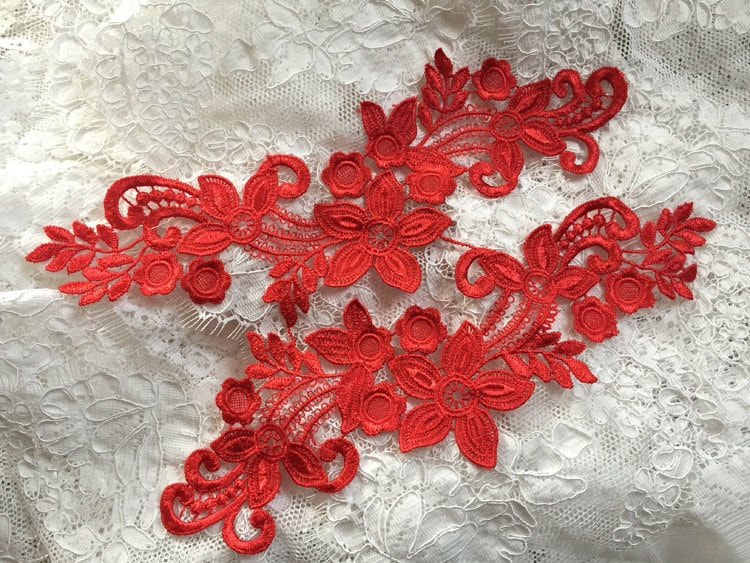 Leichte Elfenbein Und Rot Venise Embroiery Spitze Applique/Floral Design By Spiegel-Paar Leichte Elfenbein Und Rot Venise Embroiery Spitze Applique/Floral Design By Spiegel-Paar von LaceDecoration