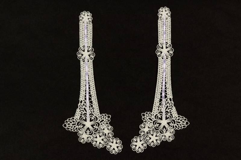 Wunderschöne Cremige Hochzeitsapplikationen 1910 Wunderschöne Cremige Hochzeitsapplikationen 1910 von LaceElements