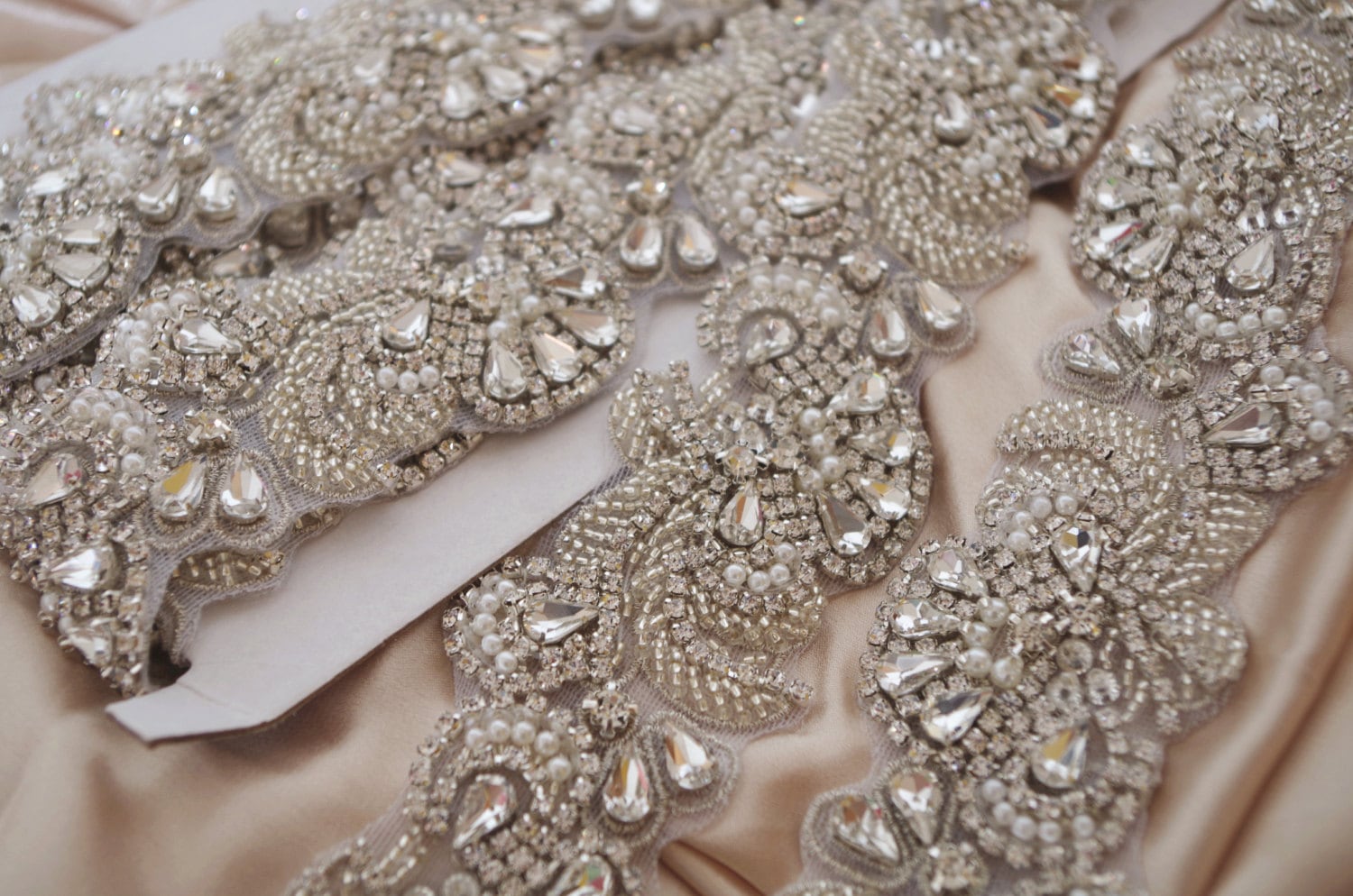 Silberner Rhinestone-Schärpegürtel, Goldkristallblumenschärpe, Brautschärpegürtel, Gold Rhinestone-Schärpe Verkaufen Schüttgut, Heiße von LaceFun