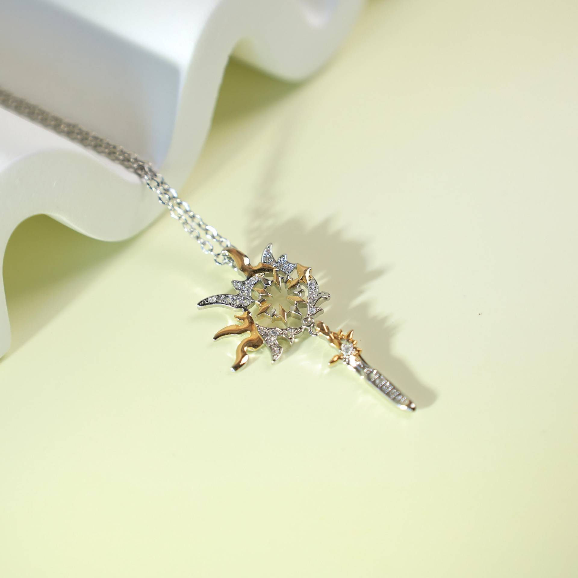 Honkai Star Rail Phainon Sterling Pendant Necklace With Blue Gemstone, Elegant Collarbone Chain, Perfect Christmas Gift For Anime Fans von LaceHavendesign