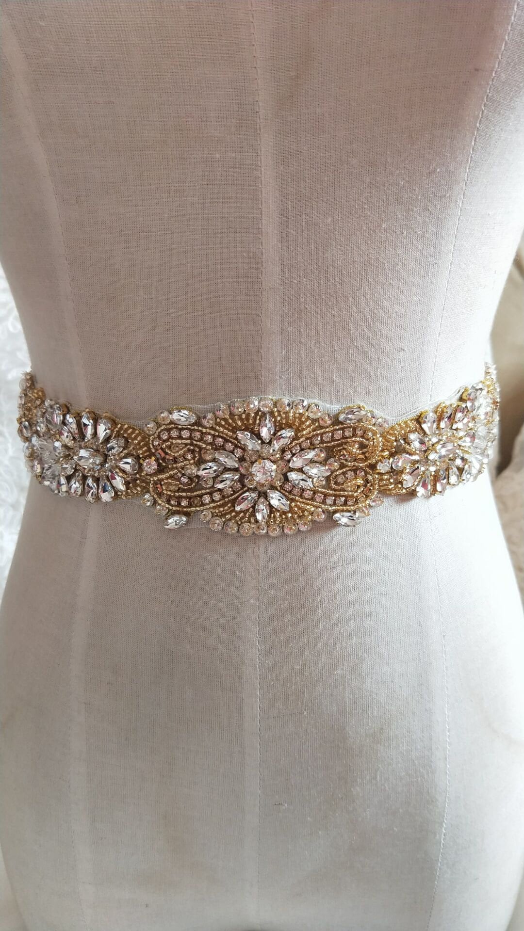 Luxus Strass Kristall Spitze Trim 2 "Breit Für Braut Accessoires Hochzeit Kleid Schärpe Gürtel Stirnband Riemen Kostüm Verschönerung 3 Farben Luxus Strass Kristall Spitze Trim 2 "Breit Für Braut Accessoires Hochzeit Kleid Schärpe Gürtel Stirnband Riemen Kostüm Verschönerung 3 Farben von Lacebeauty