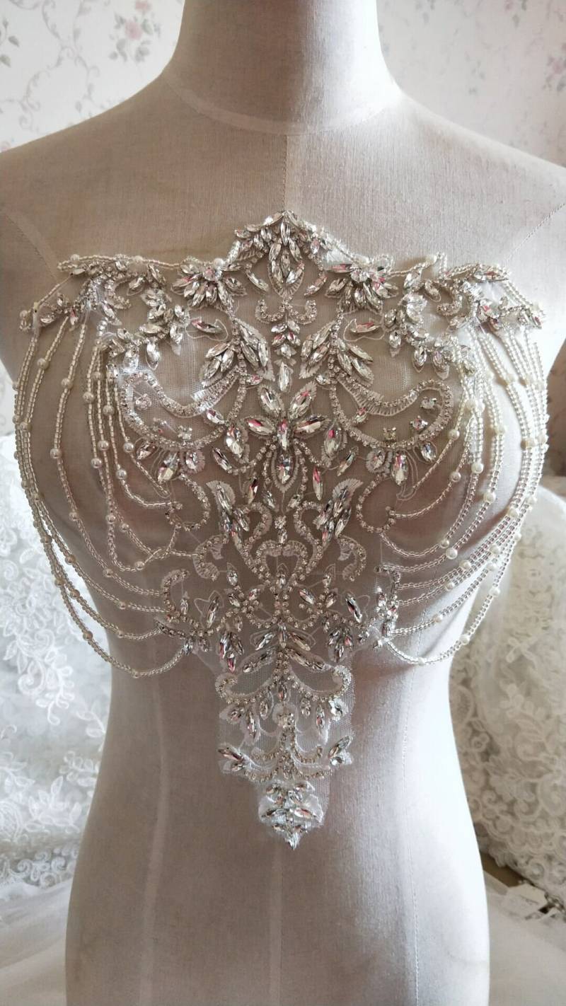 Wunderschöne Strass Kristall Applikation Für Braut Accessoires Hochzeit Kleid Schärpe Haute Couture Kostüm Verschönerung Wunderschöne Strass Kristall Applikation Für Braut Accessoires Hochzeit Kleid Schärpe Haute Couture Kostüm Verschönerung von Lacebeauty
