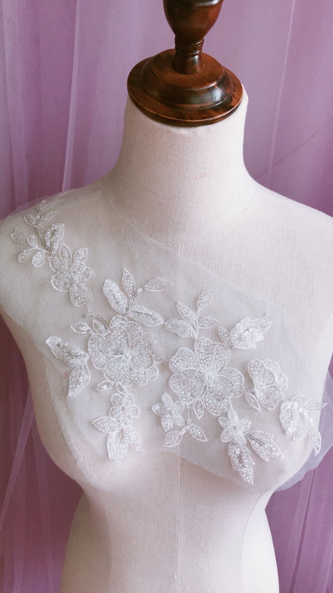 3D Perlenblumen Motiv Spitze Applikation, Schwere Perlenspitze Applikation Mit Strass, 3D Floral, Blumen 3D Perlenblumen Motiv Spitze Applikation, Schwere Perlenspitze Applikation Mit Strass, 3D Floral, Blumen von Lacefabricstore