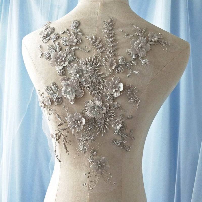 Graue Schwere Perlenspitze Applikation, 3D Spitzen Applikation Mit Perlen, Blumen Für Haute Couture, Bestickte Spitze Graue Schwere Perlenspitze Applikation, 3D Spitzen Applikation Mit Perlen, Blumen Für Haute Couture, Bestickte Spitze von Lacefabricstore