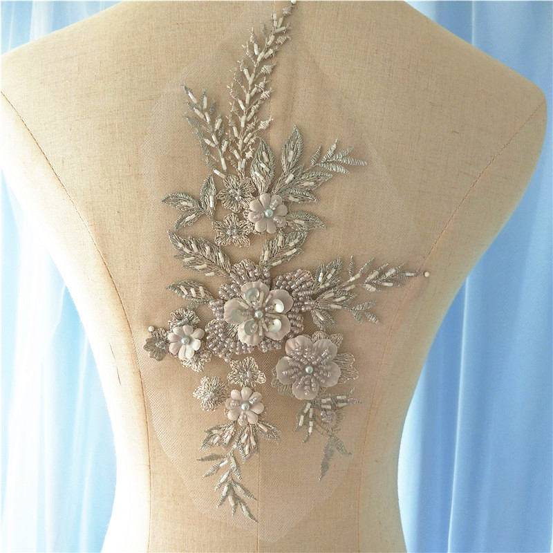 Graue Schwere Perlenspitze Applikation, 3D Spitzen Applikation Mit Perlen, Blumen Für Haute Couture, Bestickte Spitze Graue Schwere Perlenspitze Applikation, 3D Spitzen Applikation Mit Perlen, Blumen Für Haute Couture, Bestickte Spitze von Lacefabricstore