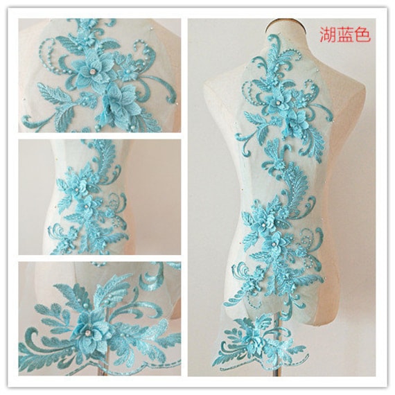 Helle Seeblaue 3D Florale Spitzenapplikation, Schwere Perlenapplikation, 3D Spitzenapplikation Mit Strasssteinen, Brautapplikation, Blumenapplikation Helle Seeblaue 3D Florale Spitzenapplikation, Schwere Perlenapplikation, 3D Spitzenapplikation Mit Strasssteinen, Brautapplikation, Blumenapplikation von Lacefabricstore