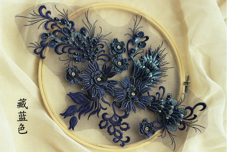 Marineblaue Spitze Applikation, Schwere Perlenspitze 3D Spitzen Applikation Mit Perlen Und Strasssteinen, Blumen Für Haute Couture von Lacefabricstore