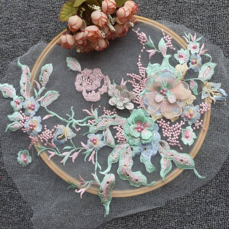 Mintgrüne Spitze Applikation, Schwere Perlenspitze 3D Applikation Mit Strass, Braut Blumen Mintgrüne Spitze Applikation, Schwere Perlenspitze 3D Applikation Mit Strass, Braut Blumen von Lacefabricstore