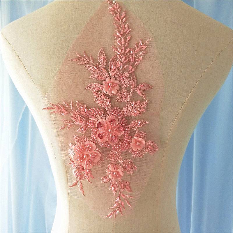 Pinke Schwere Perlenspitze Applikation, 3D Spitzen Applikation Mit Perlen, Blumen Für Haute Couture, Bestickte Spitze Pinke Schwere Perlenspitze Applikation, 3D Spitzen Applikation Mit Perlen, Blumen Für Haute Couture, Bestickte Spitze von Lacefabricstore