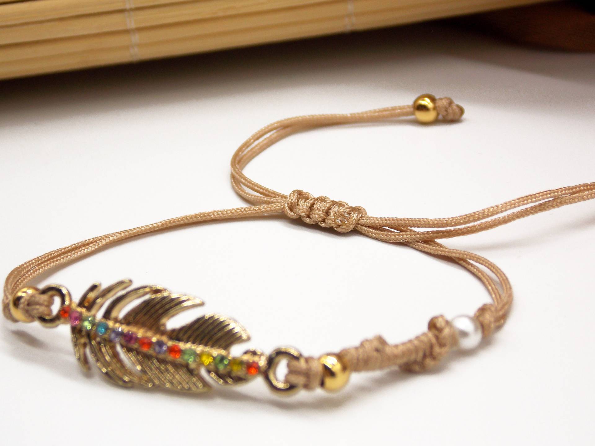 Feder Mit Kristallen Armband | Freiheit Gold Metall-Feder-Armband Federarmband Geschenk Für Mädchen/Bff von LacertaAccs