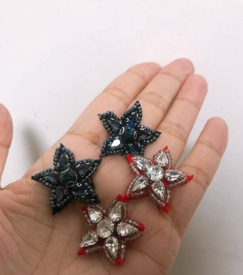 2 Stück Kleine Sterne Kristall Und Perlen Sonnenschein Blume Applikation Patch, Kostüm Dekorative Patches Tasche Oder Schuhe Dekoration von Laceshine