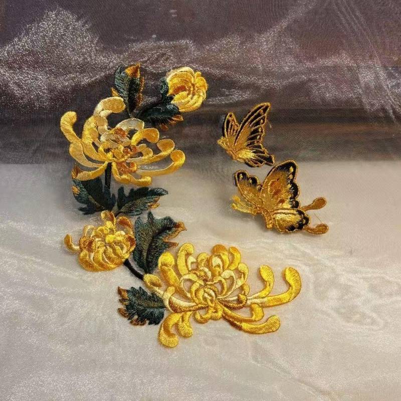 Blume Mit Fliegenden Schmetterling Gestickte Blumen Patch Kleidung Dekoration von Laceshine