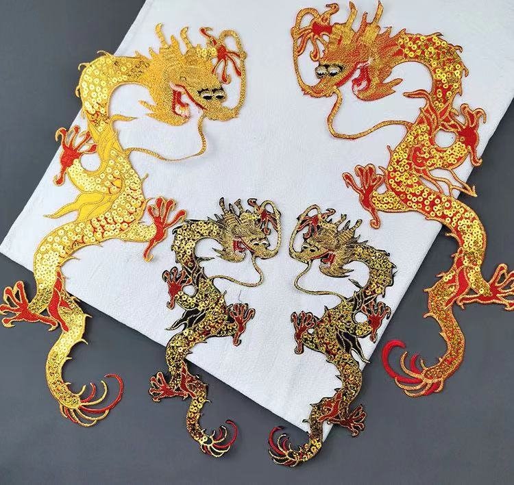 Ein Paar Drachen Stickerei Pailletten Applikation Kleidung Dekoration Gestickt Patches Ein Paar Drachen Stickerei Pailletten Applikation Kleidung Dekoration Gestickt Patches von Laceshine