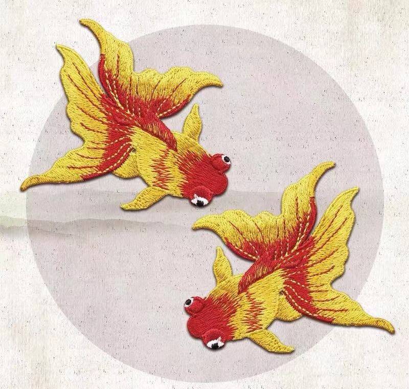 Ein Paar Fisch Gestickt Applikation Patch Blumen Großer Kleidung Dekoration Ein Paar Fisch Gestickt Applikation Patch Blumen Großer Kleidung Dekoration von Laceshine