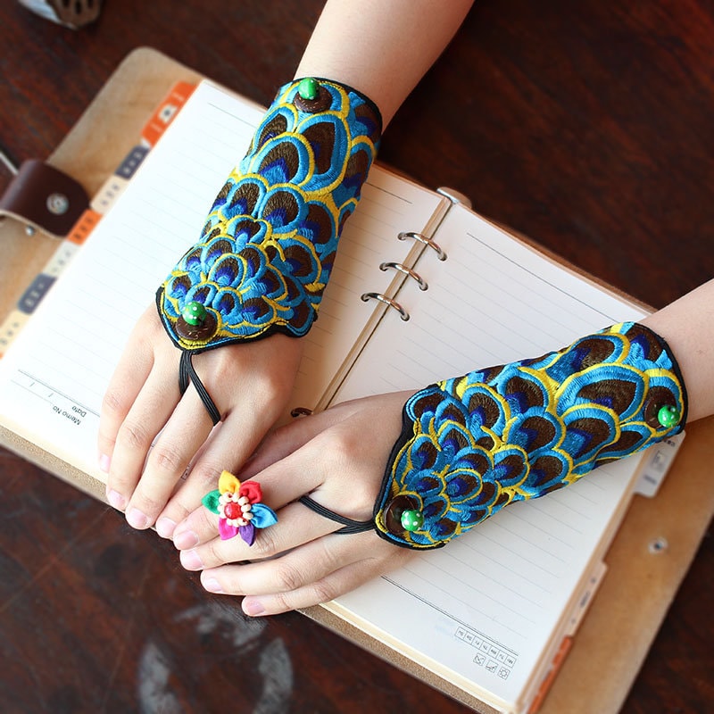 Ein Paar Geblümte Handschuh Bestickte Rote Blume Aufnäher Applikation Flicken von Laceshine