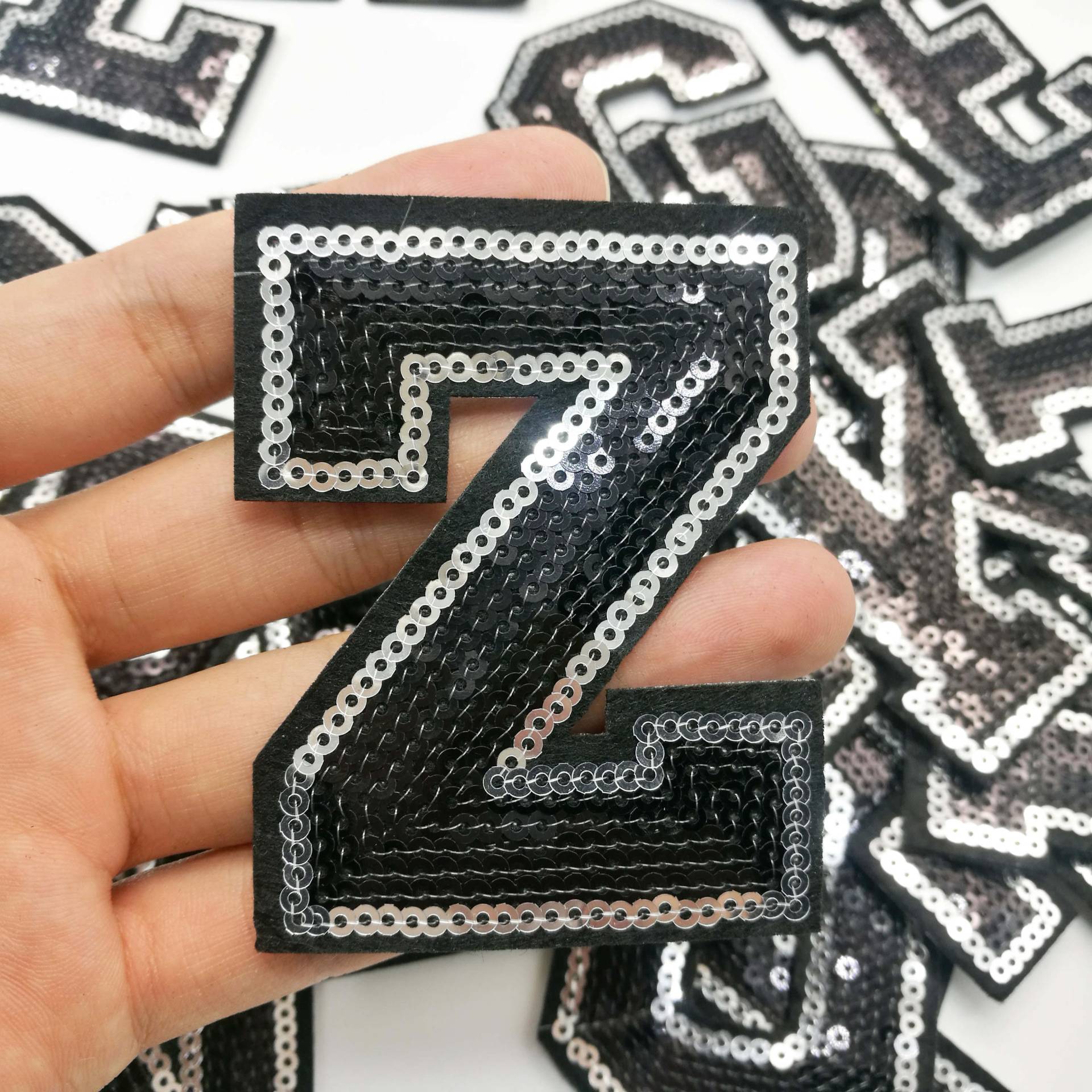 Schwarze Pailletten Buchstaben Patch Alphabet Gestickte Applikation Schwarze Aufnäher von Laceshine