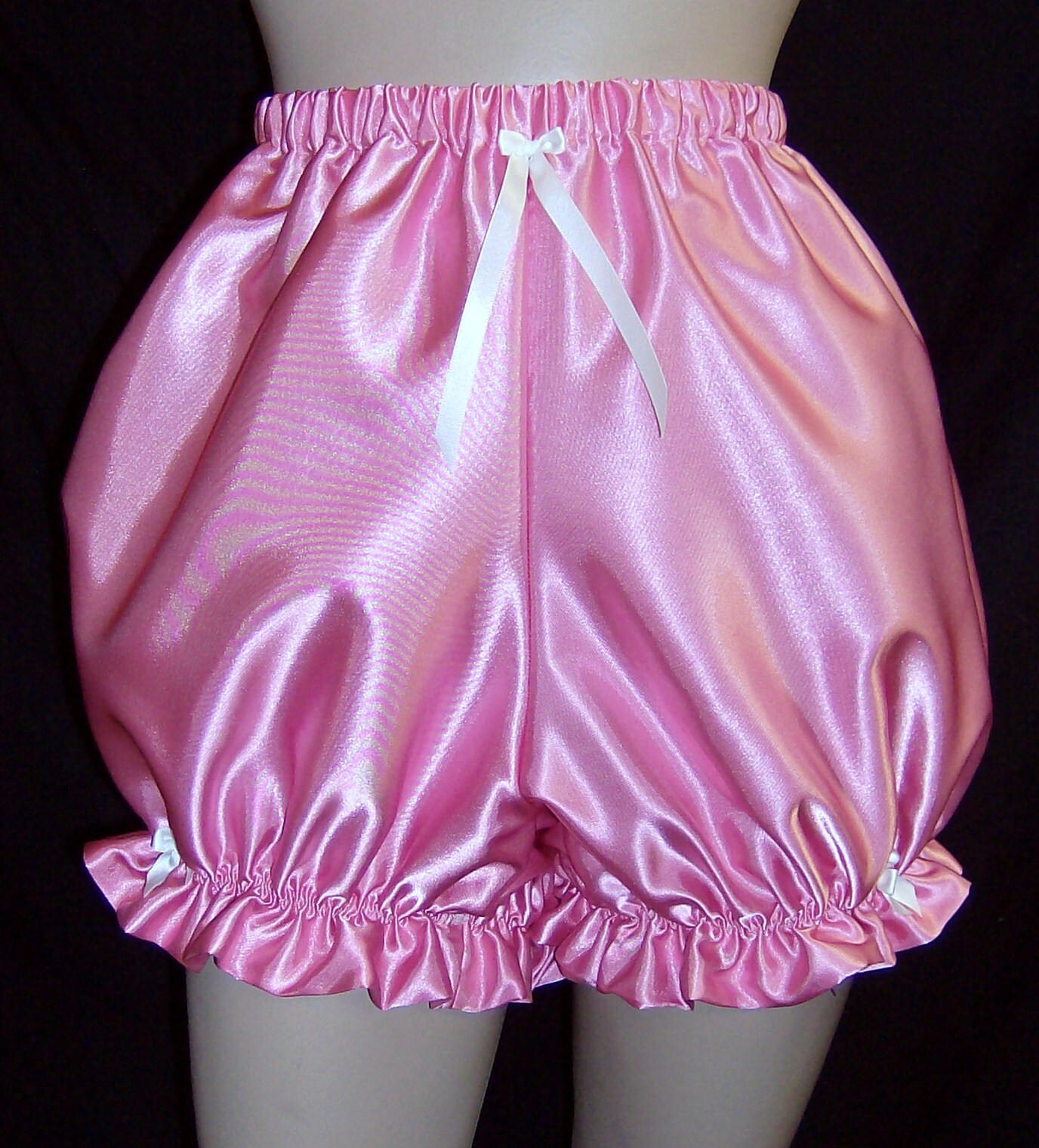 Erwachsene Sissy Baby Satin Petti Hose Mini Pumphose Höschen Manties Erwachsene Sissy Baby Satin Petti Hose Mini Pumphose Höschen Manties von LaceyMaids
