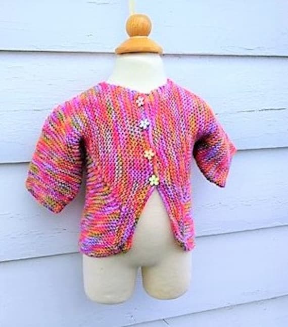 Vintage Baby Strickjacke-3-6Mo Hand Strickjacke Regenbogen Gestreift Bunt Mit Bunten Blumenknöpfe von Lachellybelly