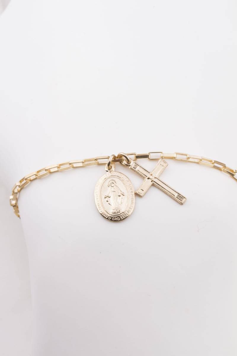 Jungfrau Maria Charm Mit Kreuz Armband, Religiöser Schmuck, Geschenk Für Sie, Kleine Gold Armband Wunderbare Medaille von LaciAndGold