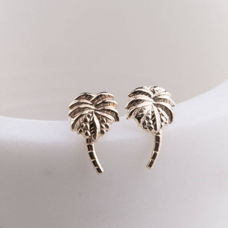Palm Tree Post Ohrstecker in 14K Gold Gefüllt, Kleine Ohrstecker, Brautjungfer Geschenke, Strand, Tier, Geschenk Für Sie von LaciAndGold