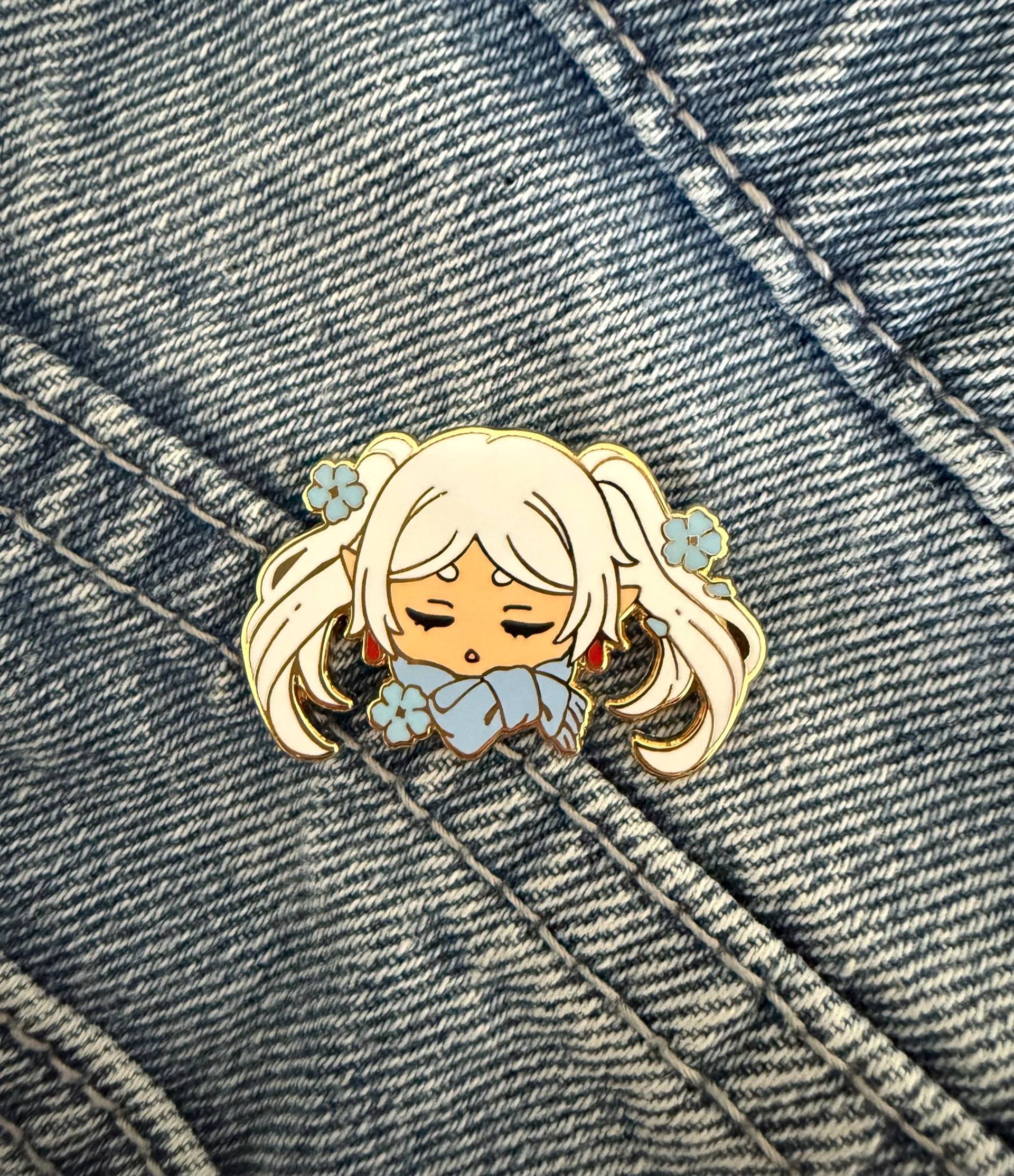 Frieren Emaille Pin Vergoldeter Anime Pin - Außer-Reisen Frieren Emaille Pin Vergoldeter Anime Pin - Außer-Reisen von LacklusterPinCo