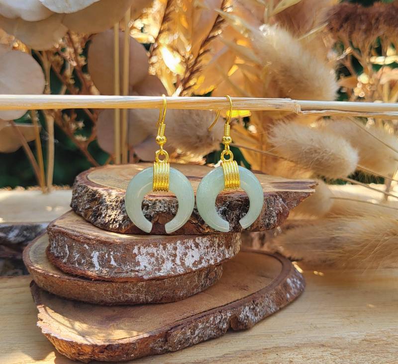 Aventurin Ohrringe Halbmond Gold Mond Edelstein Ohrhänger von LacooniSchmuck