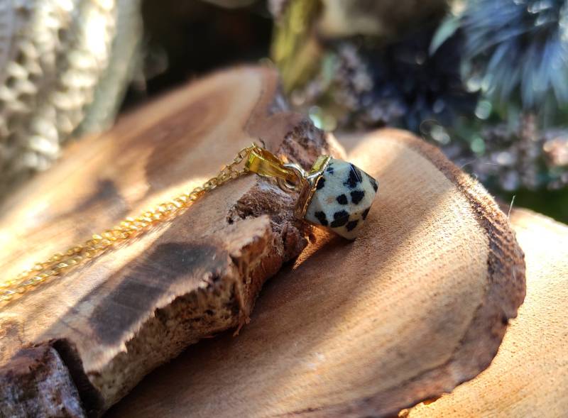 Edelstein Dalmatiner Jaspis Kette Gold Goldkette von LacooniSchmuck